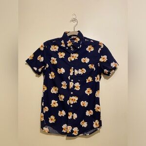 J. Crew Navy Floral Men's Shirt. Slim fit . Size XS